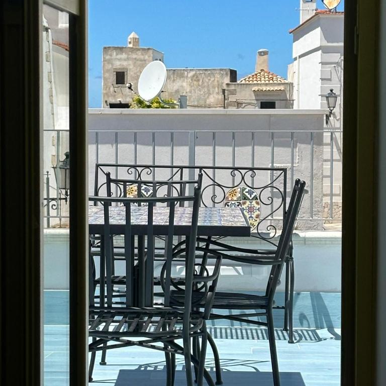 Vieste Rooftop - Sea view near Pizzomunno - Free private Parking - Two-Bedroom House - 40