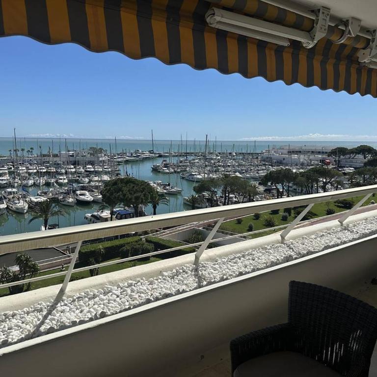 Appartement spacieux avec terrasse vue port, parking inclus - FR-1-252A-133 - Appartamento - 12