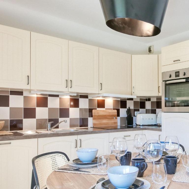 Saint-Gervais : Appartement rénové 2 ch, jardin, WiFi & parking - FR-1-663-34 - Appartamento - 6