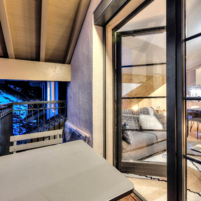 Appartement cosy avec cheminée et parking, proche centre - FR-1-663-38 - Apartment - 12