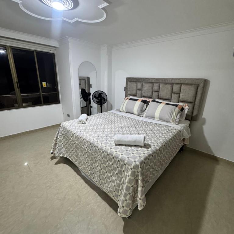 Apartamento 401 acogedor y amplio en la mejor zona de Ibague - Apartamento de 3 dormitorios con vistas al parque - 5