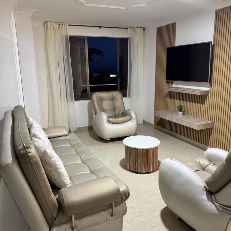 Apartamento 401 acogedor y amplio en la mejor zona de Ibague - Apartamento de 3 dormitorios con vistas al parque - 3