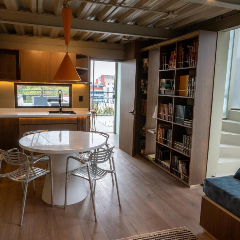 Beautiful PH with Private Jacuzzi - Apartamento - 50