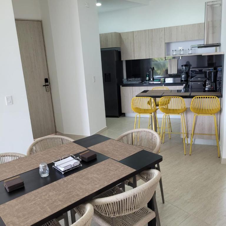 132 m2 de Luz, Confort y Vistas al Mar - Sierra Beach Resort - Three-Bedroom Apartment - 12