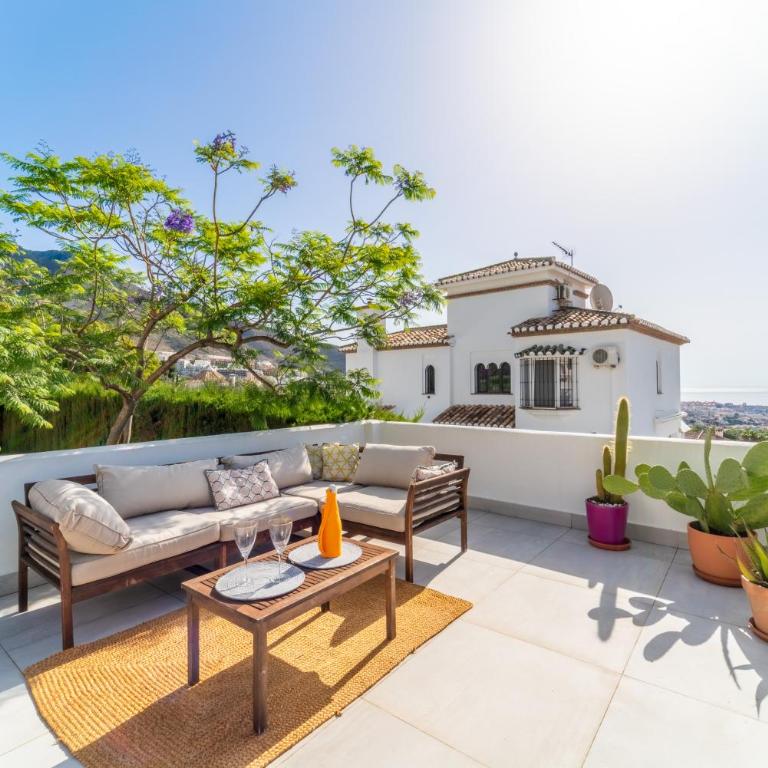 A terrace with sea view, 2 bedrooms apartment in Benalmadena - Apartamento de 2 dormitorios - 1