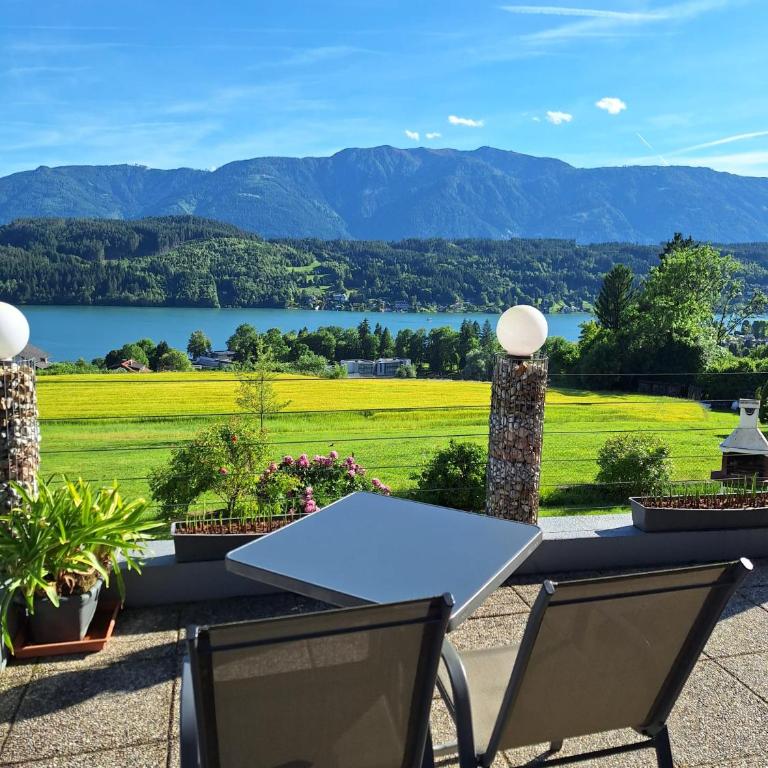 Pension Guggenbichler - Doppelzimmer mit Balkon - 1