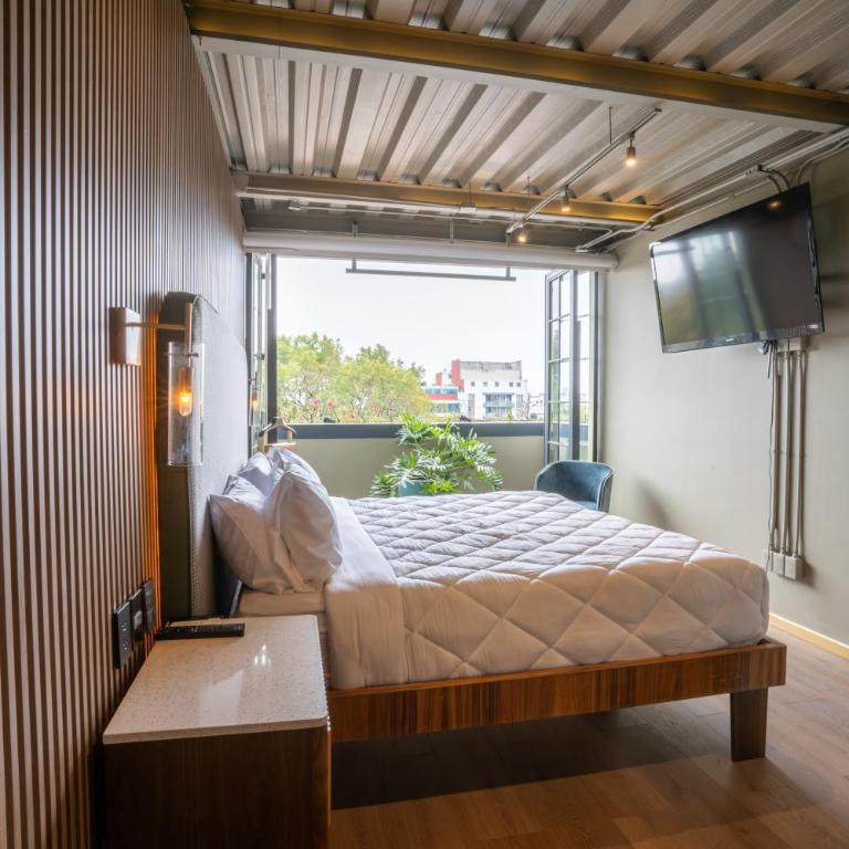Beautiful PH with Private Jacuzzi - Apartamento - 65
