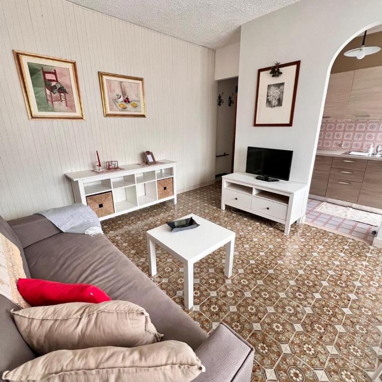 A 100m dalle Terme, Luminoso con vista montagne - Standard Apartment - 1
