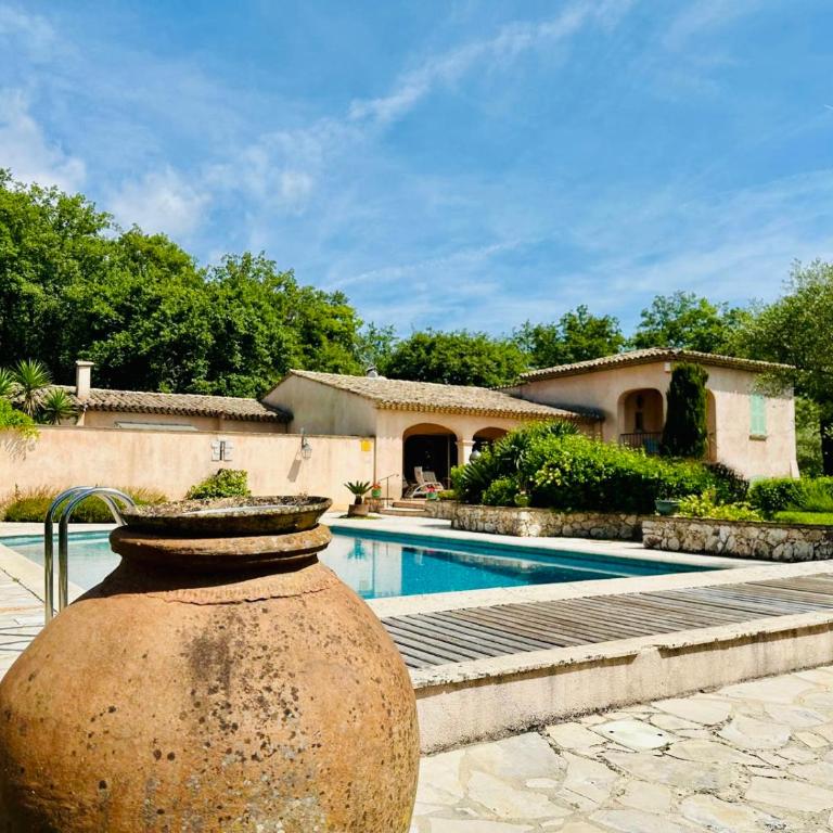 Hacienda Provençale- Piscine, Pétanque et Plenitude - Villa - 56