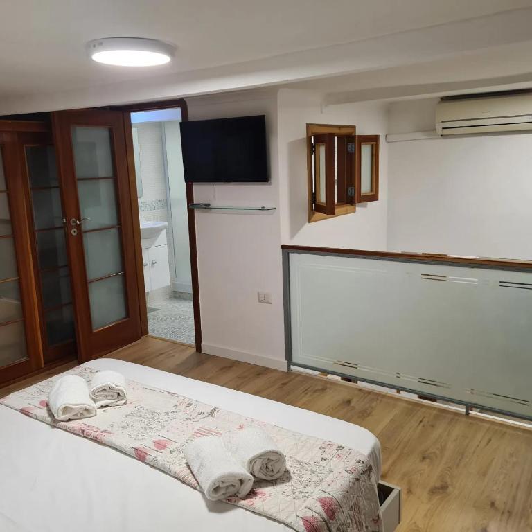 Casa Mia al Plebiscito - Two-Bedroom Apartment - 21