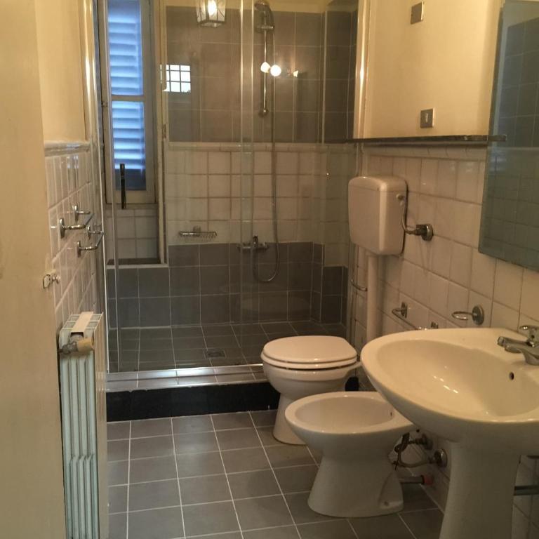 Piazza Politeama - Appartamento con 2 Camere da Letto e Balcone - 5
