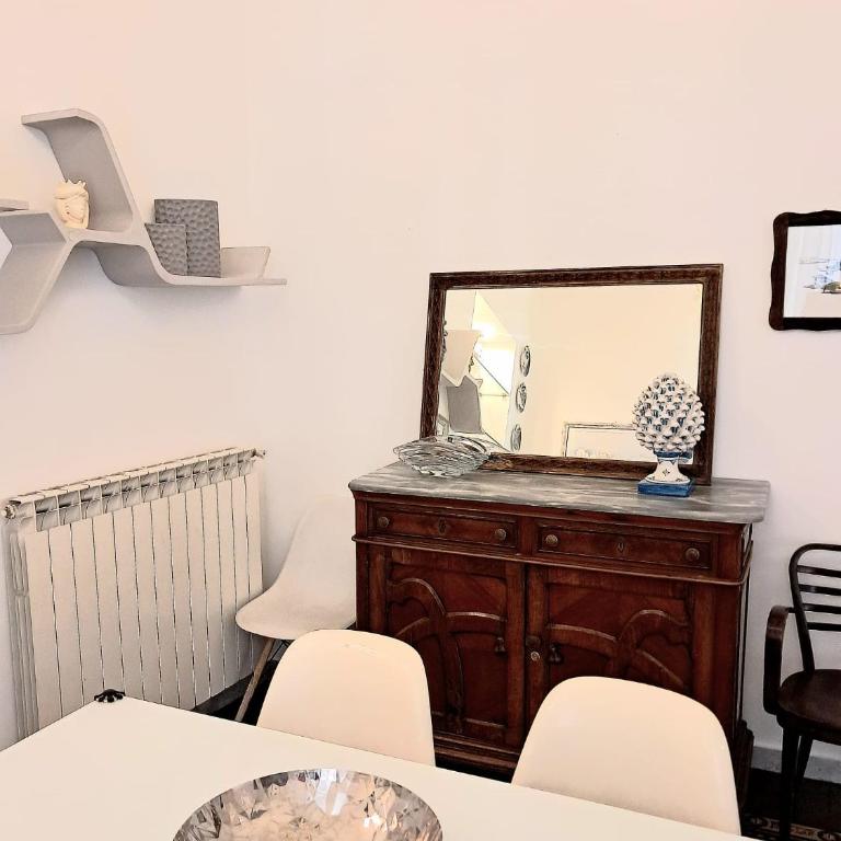 Suite Le Grazie 16 - Appartamento con 2 Camere da Letto - 11