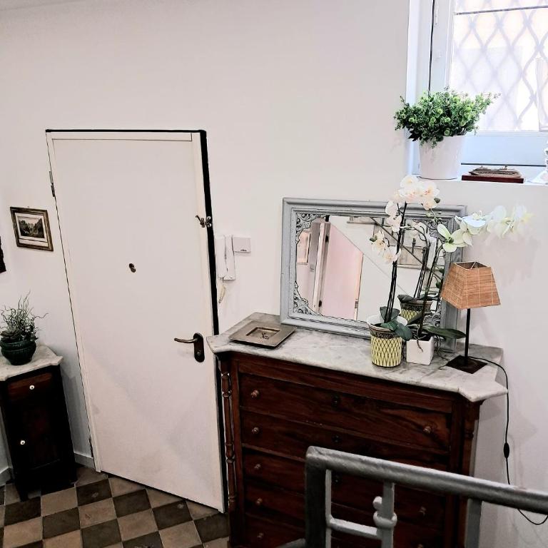 Suite Le Grazie 16 - Appartamento con 2 Camere da Letto - 82