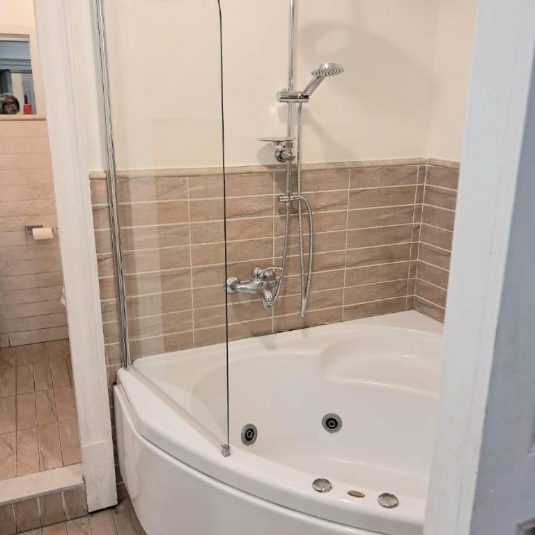 Suite Le Grazie 16 - Appartamento con 2 Camere da Letto - 87