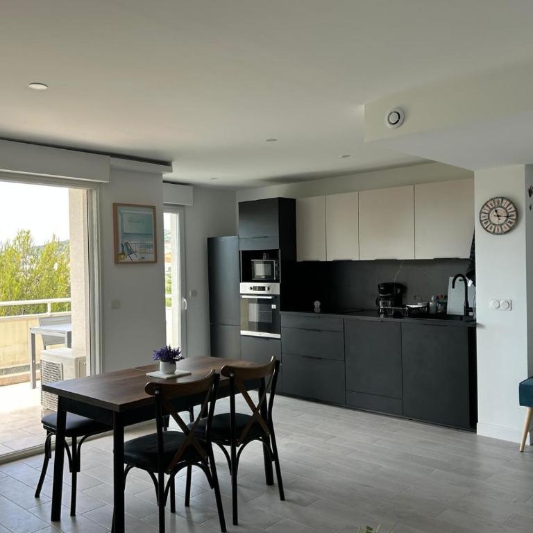 Evasion Côtière avec Vue Mer et Piscine A deux pas de la plage - Apartment mit 1 Schlafzimmer - 4
