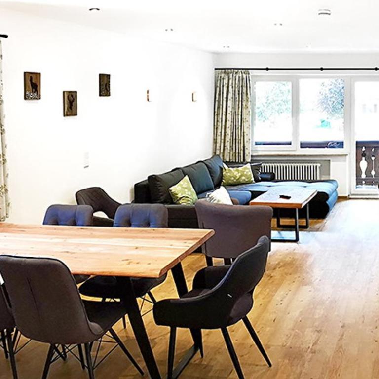 Ferienhaus Wetterstein - Apartment Gr. Waxenstein mit 2 Schlafzimmern - - 1