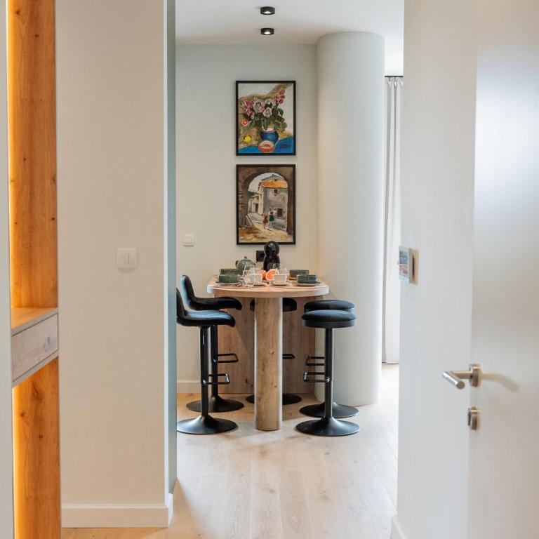 VIRA Bright and Airy 2BR Home with Terrace in Tivat - Two-Bedroom Apartment - 15