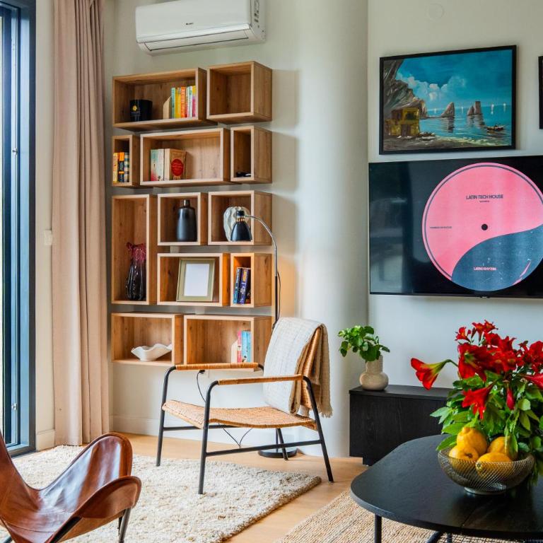 VIRA Bright and Airy 2BR Home with Terrace in Tivat - Two-Bedroom Apartment - 1
