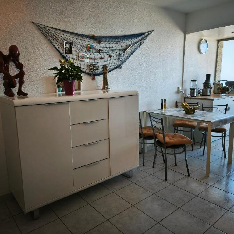 Appartement 50 m2 climatisé en front de mer, plage à 10m - Apartment mit 1 Schlafzimmer - 5