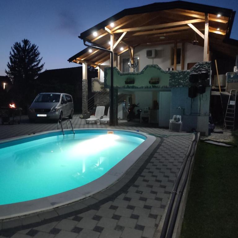 Bihać Kralje - Four-Bedroom House - 16