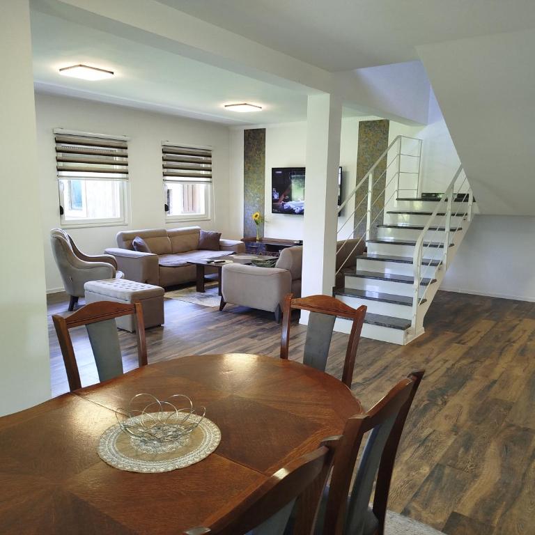 Villa Orhan - Three-Bedroom Villa - 36