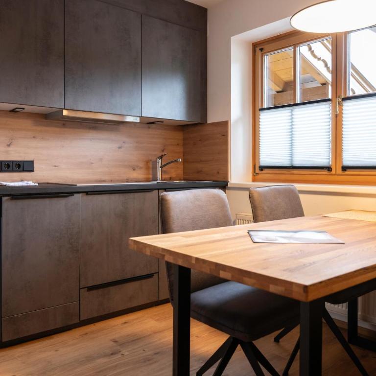Pension Appartements Alpenblick - Apartment mit 1 Schlafzimmer und Balkon - 1