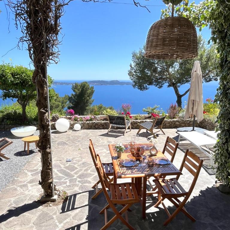 Expérience unique face à la mer et Porquerolles - Appartement - Vue sur Mer - 17