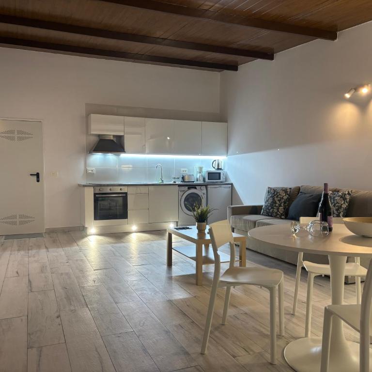 Casa Rural Encantadora Con Terraza Privada - Casa de 2 dormitorios - 31