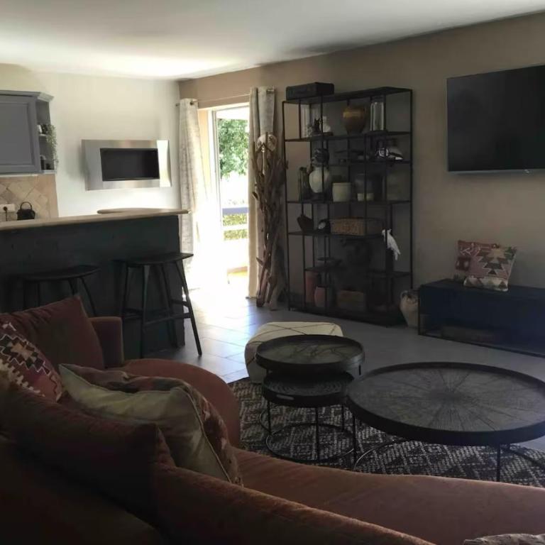 Appartement 2 chambres 2 salles de bain à 2 pas du centre parking privé inclus - Apartment mit 2 Schlafzimmern - 16