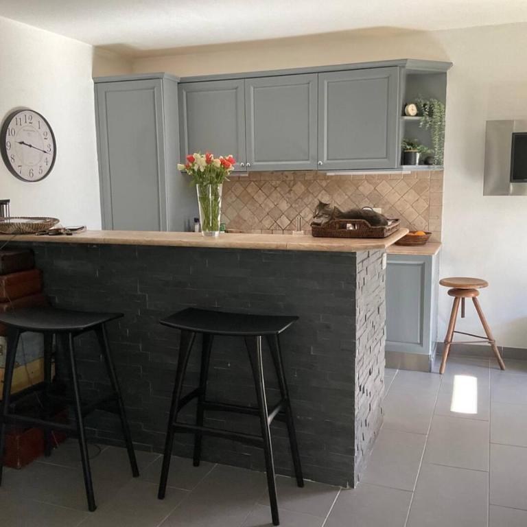 Appartement 2 chambres 2 salles de bain à 2 pas du centre parking privé inclus - Apartment mit 2 Schlafzimmern - 7