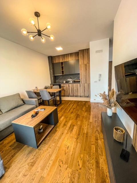 Soho Apartments - Deluks Apartman sa 2 Spavaće Sobe i Pogledom na Vrt - 60