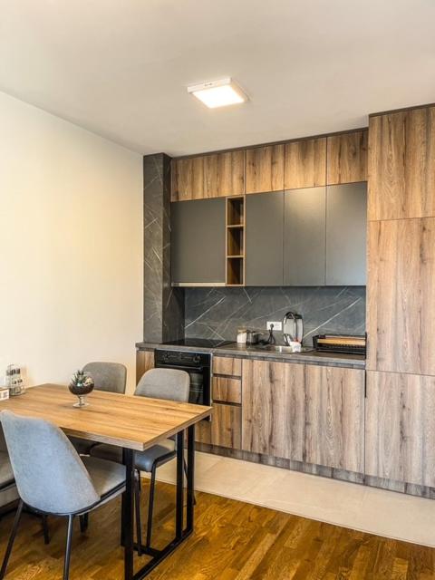 Soho Apartments - Deluks Apartman sa 2 Spavaće Sobe i Pogledom na Vrt - 68