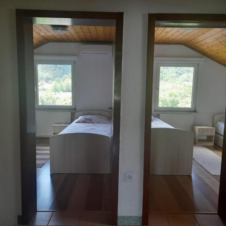 Amina River Apartment - Two-Bedroom Apartment with Lake View - 3