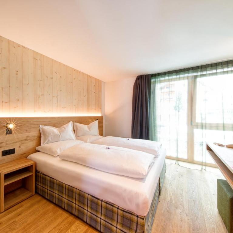 Mountain Design Hotel Eden Selva - Camera Comfort Matrimoniale/Doppia con Letti Singoli - 1
