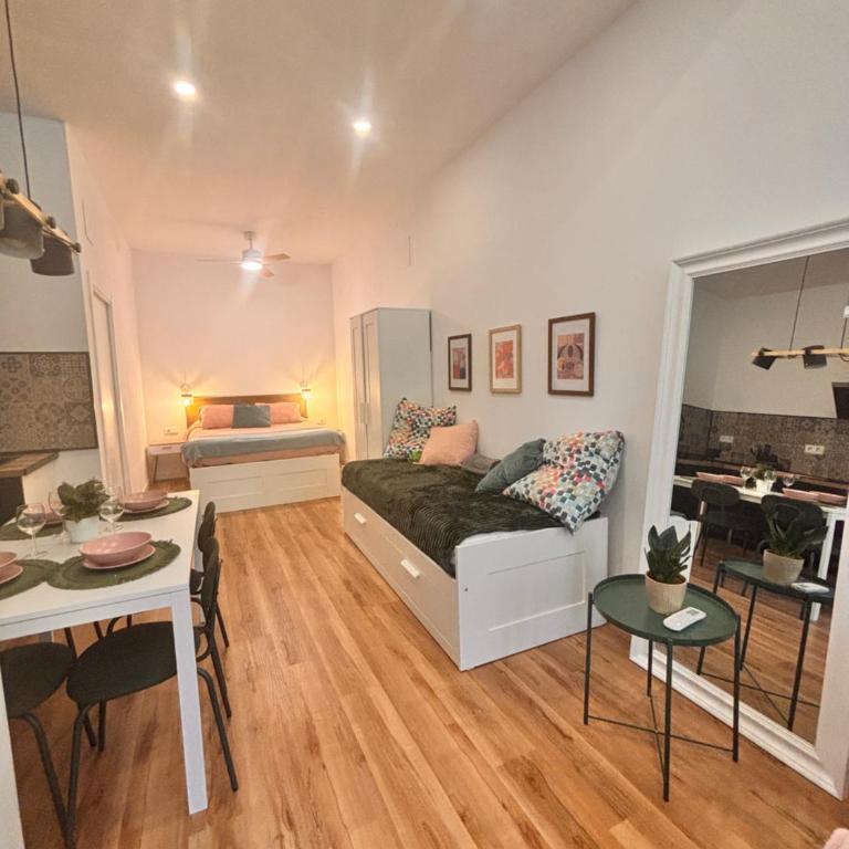 Loft Llum Valencia - One-Bedroom Apartment - 7