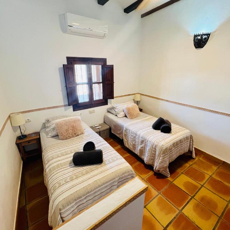 Above the Iconic Portal Vell - Apartamento de 2 dormitorios con balcón - 40