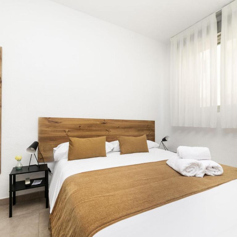 Classy VIII - Ferga Suites - Deluxe King Studio - 3