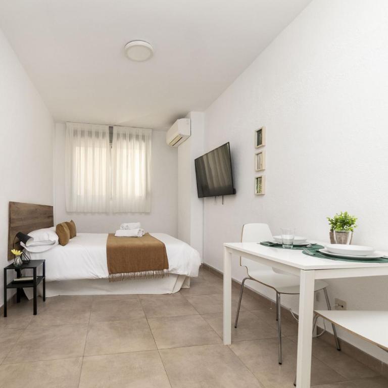 Classy VIII - Ferga Suites - Deluxe King Studio - 12