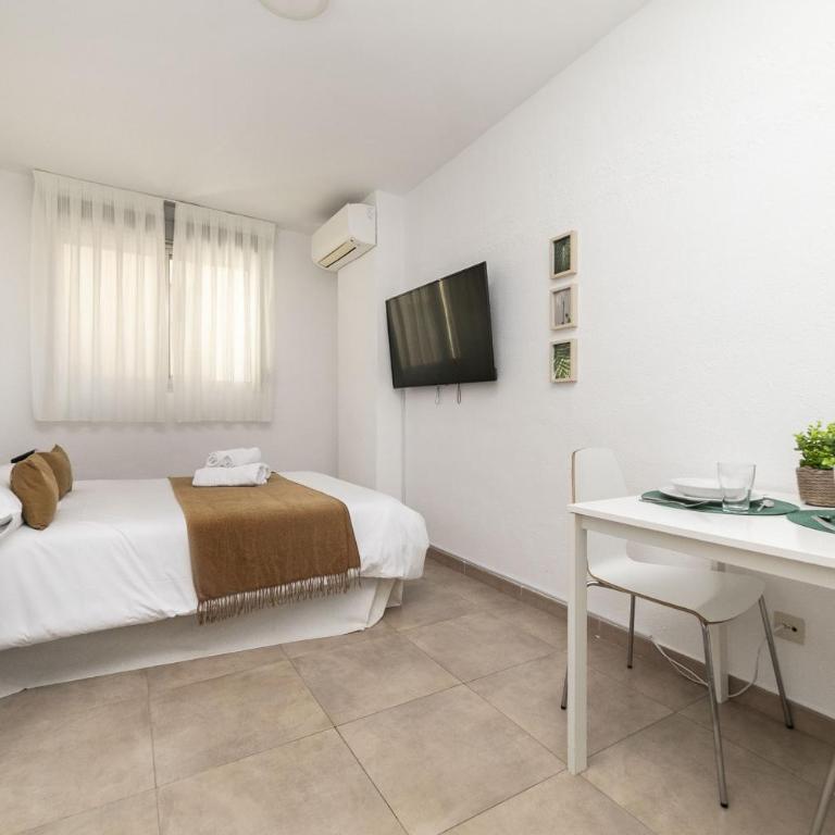 Classy VIII - Ferga Suites - Deluxe King Studio - 13