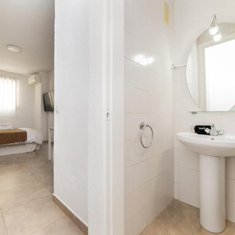 Classy VIII - Ferga Suites - Deluxe King Studio - 15