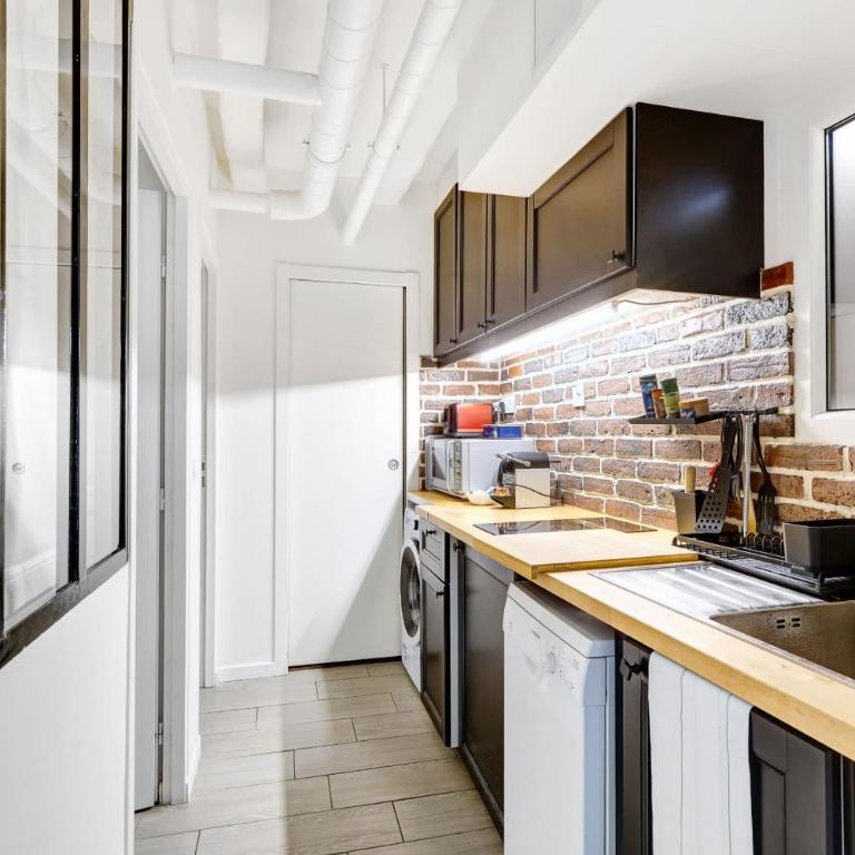 Maison dartiste a proximite de la gare de Lyon - Appartement - 4