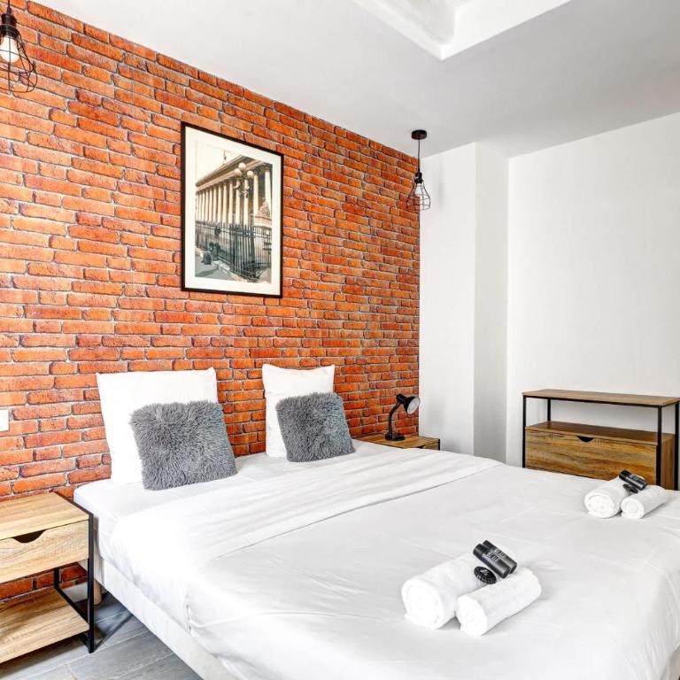Maison dartiste a proximite de la gare de Lyon - Appartement - 5