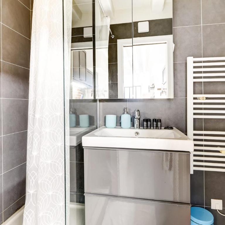 Maison dartiste a proximite de la gare de Lyon - Appartement - 11