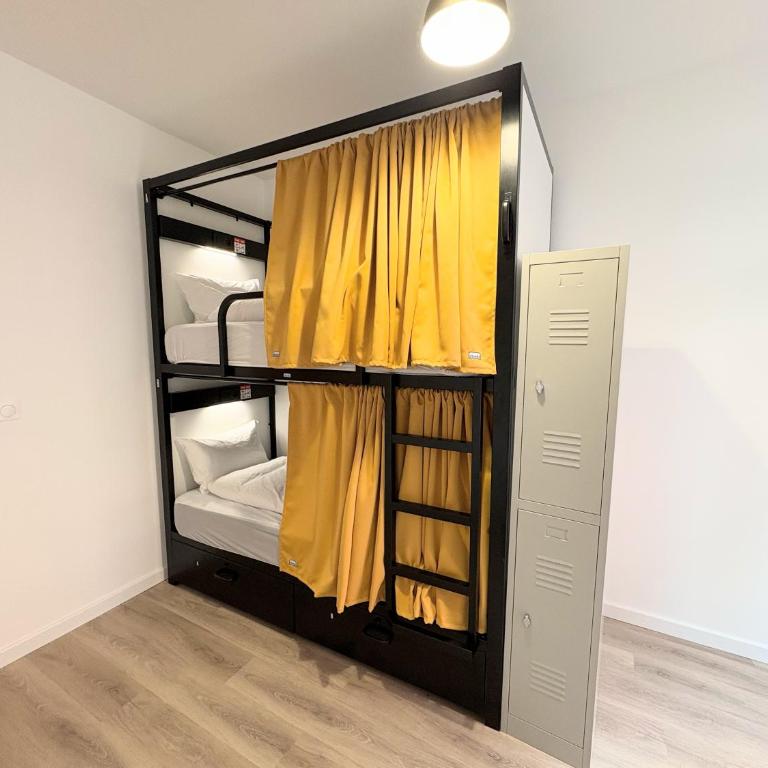 Lourdes Backpackers - Cama individual en dormitorio compartido femenino de 2 camas - 3