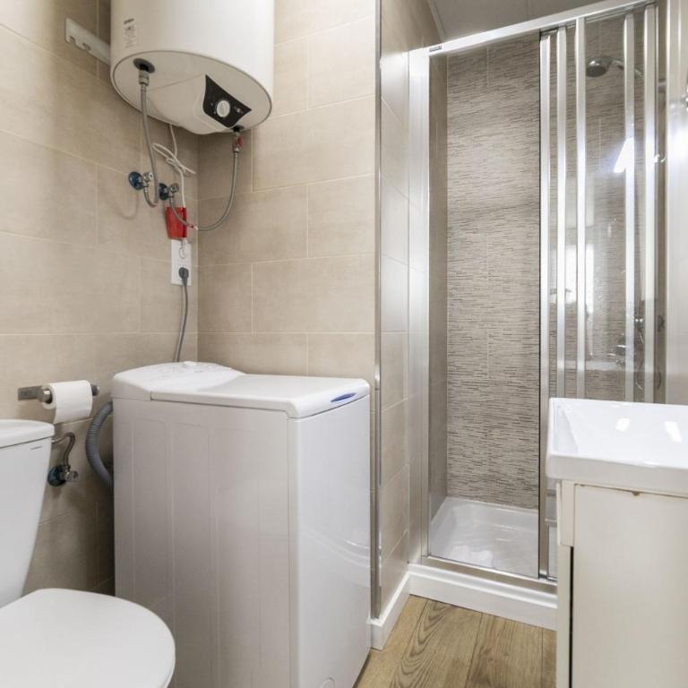 Classy V - Ferga Suites - Estudio Deluxe con cama grande - 10