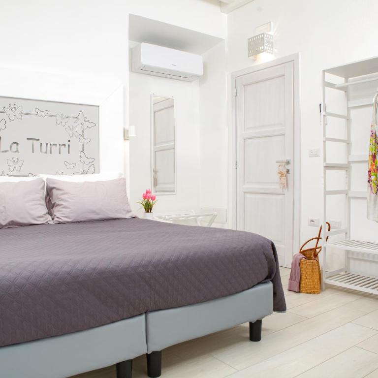 Isa Guest House - Rooms & Apartment - Camera Matrimoniale con Vista Mare - 4