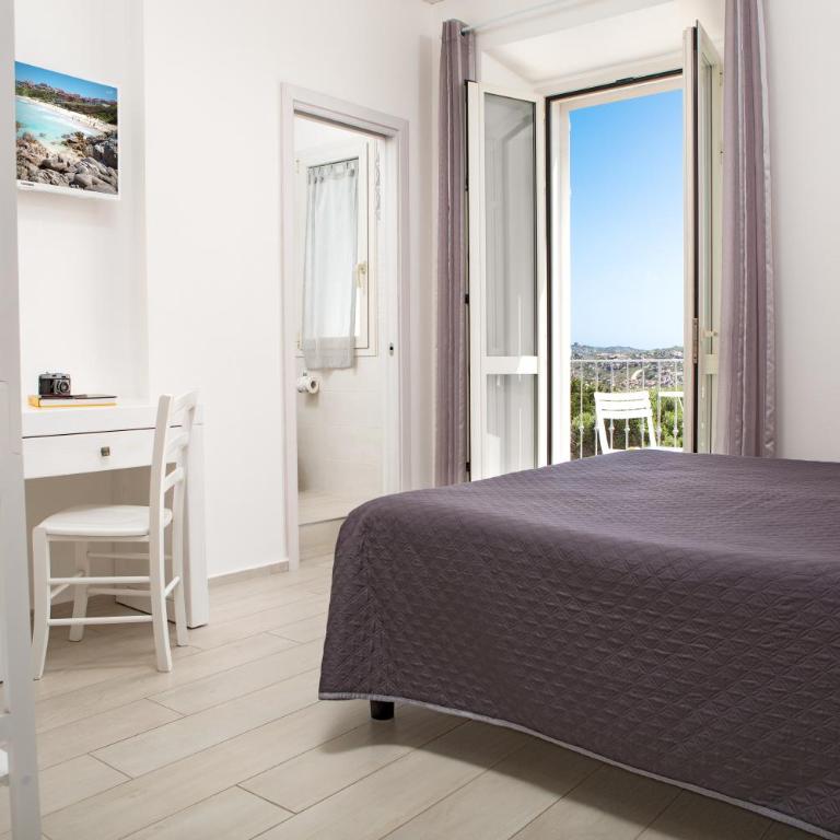 Isa Guest House - Rooms & Apartment - Camera Matrimoniale con Vista Mare - 5