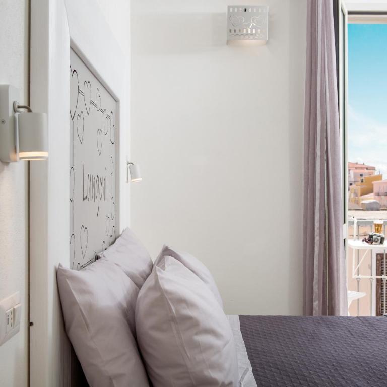 Isa Guest House - Rooms & Apartment - Large Double Room without Sea View - 10