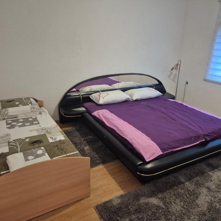 Kuća za odmor RAJ - Two-Bedroom House - 4