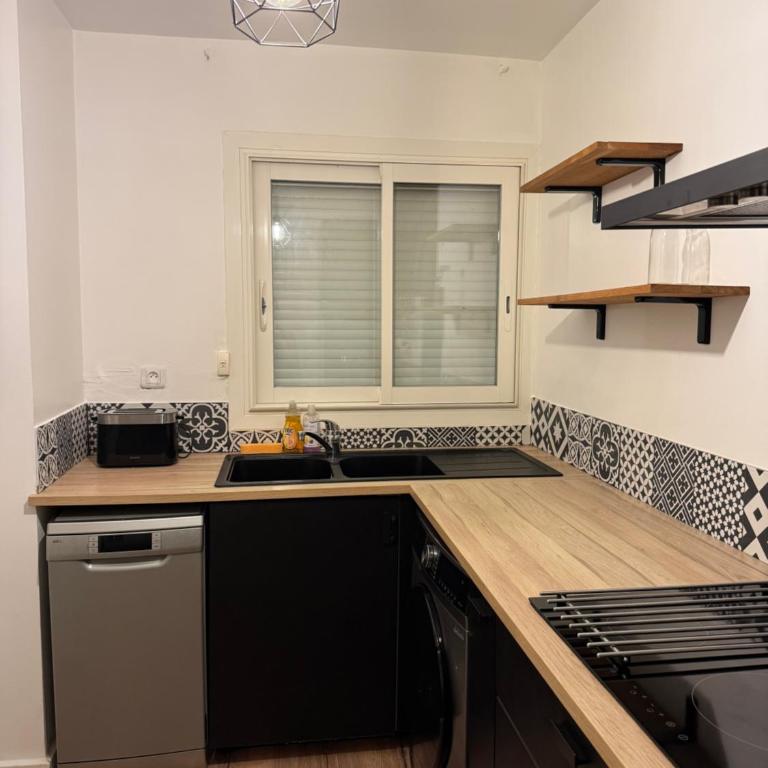 Appartement 50m2, résidence privée avec piscine, tennis et à 100 m de la plage - Appartamento con 2 Camere da Letto - 10